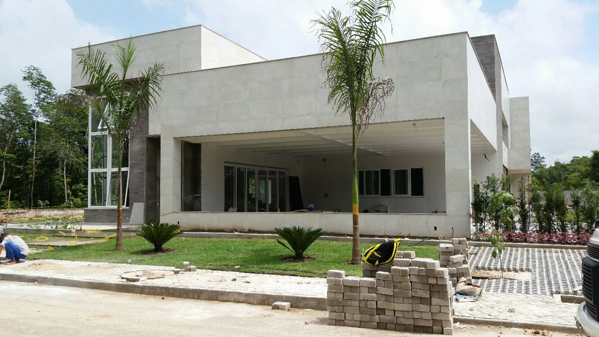 Casa no Condomínio Miriti Golf